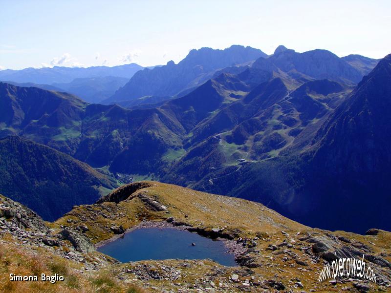 12 Il lago d'Avert visto dall'alto.jpg